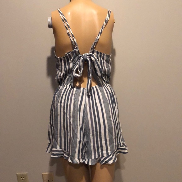 American Eagle striped romper - Picture 2 of 2